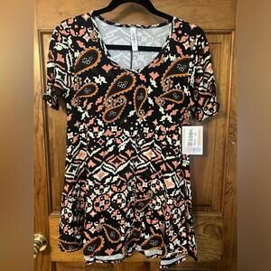 LuLaRoe Perfect T Shirt Tunic Top Swing Paisley Flowy Blouse Scoop Slits XS NWT